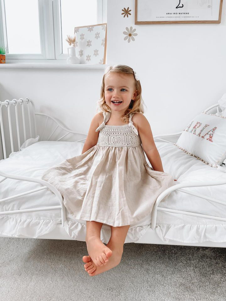 The crochet dress in stone