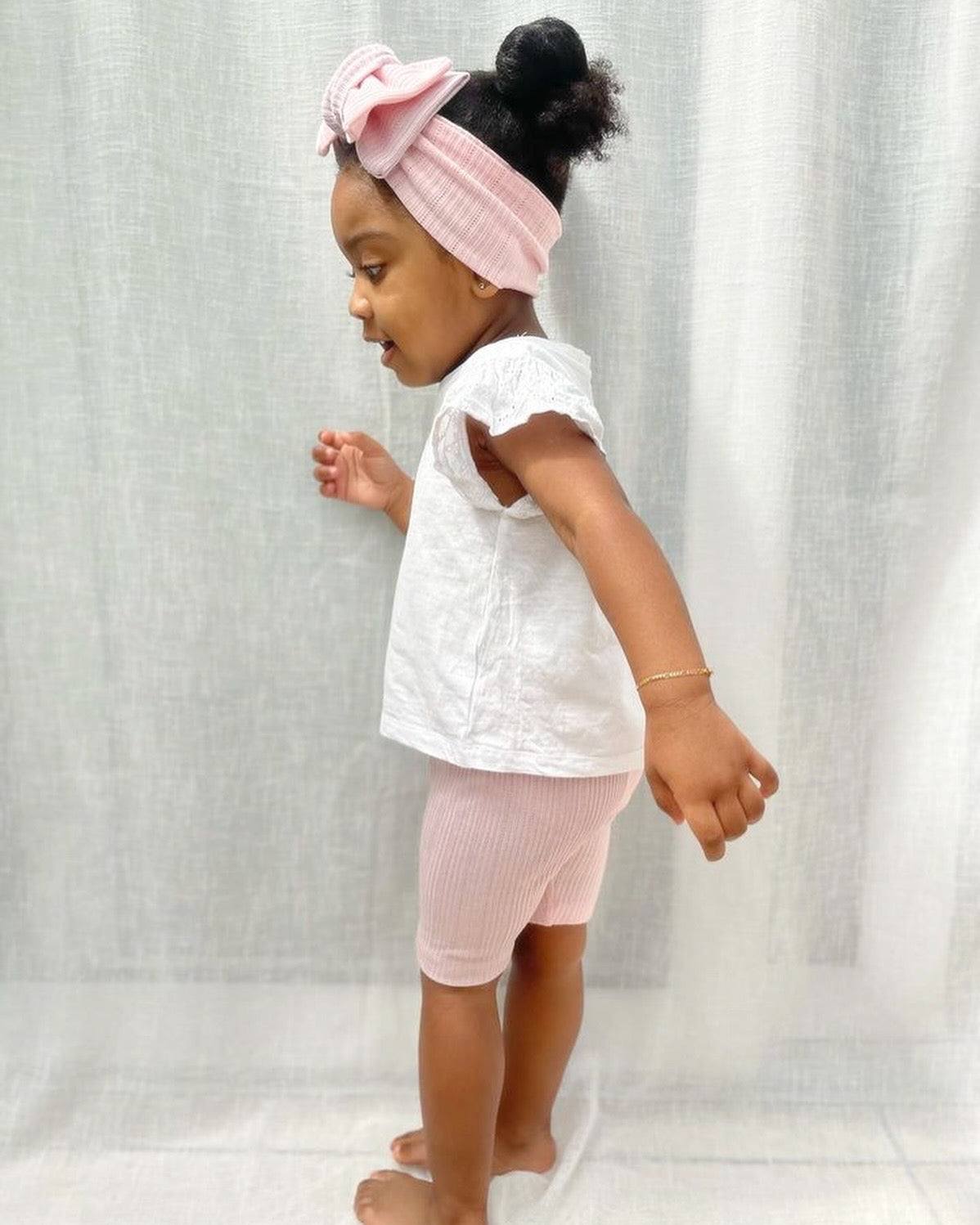 The Skylar two toned cycling shorts and chunky top knot-sold as a set