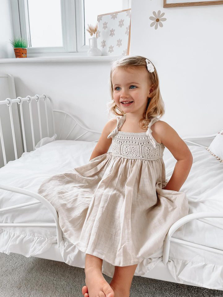 The crochet dress in stone