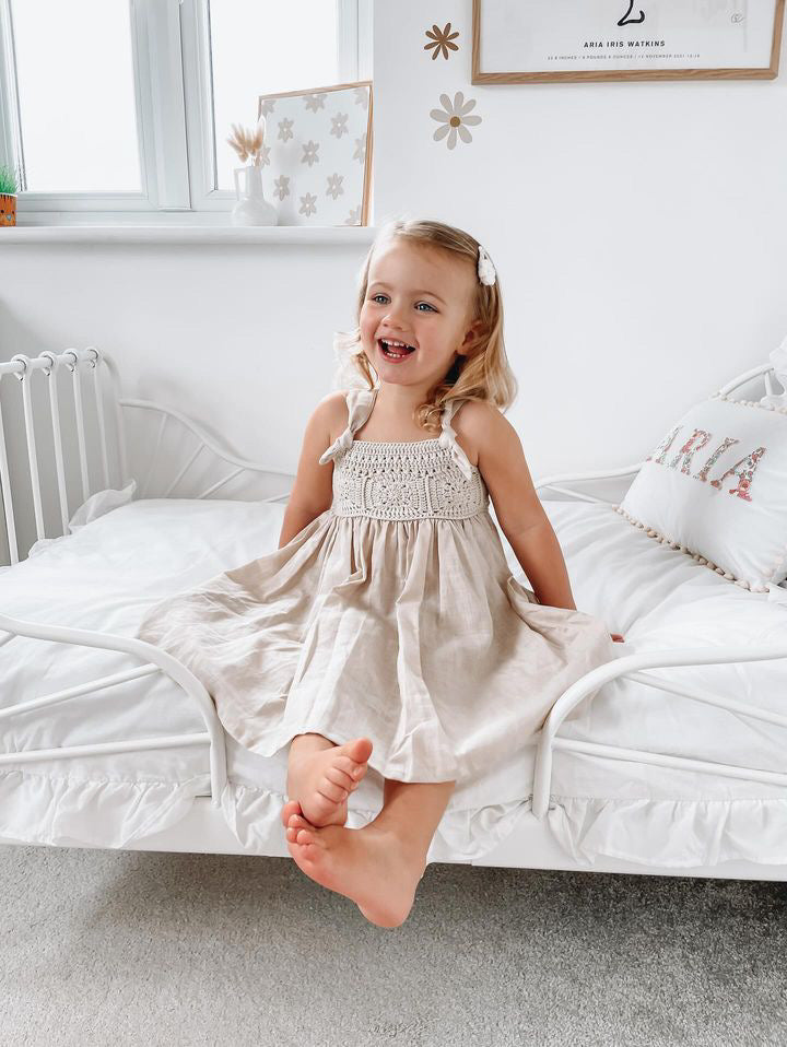 The crochet dress in stone