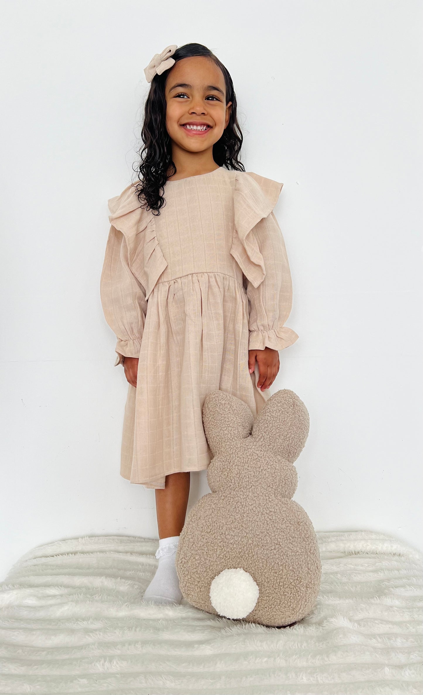 The Charlotte dress in oat