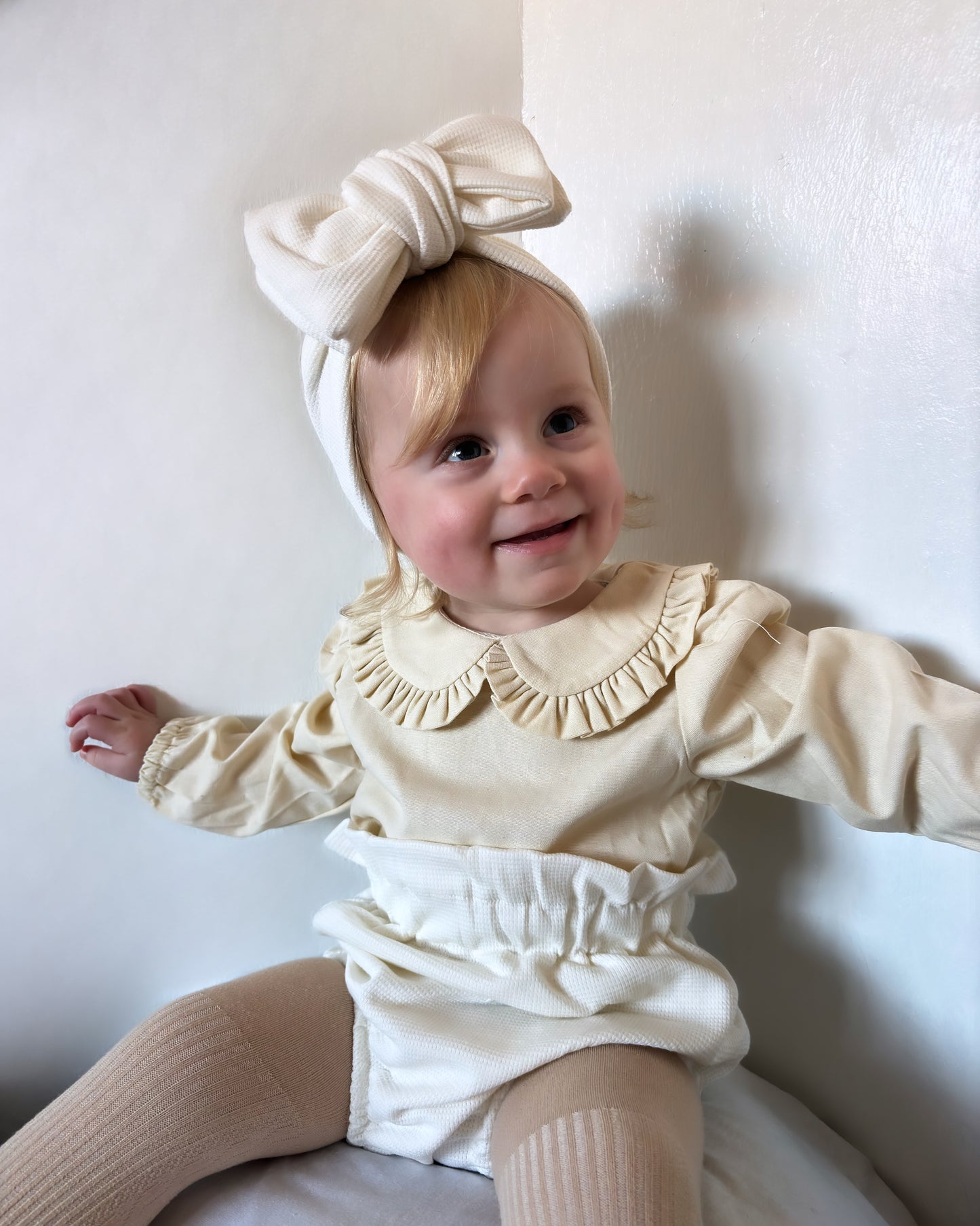White Christmas Mylah chunky top knot