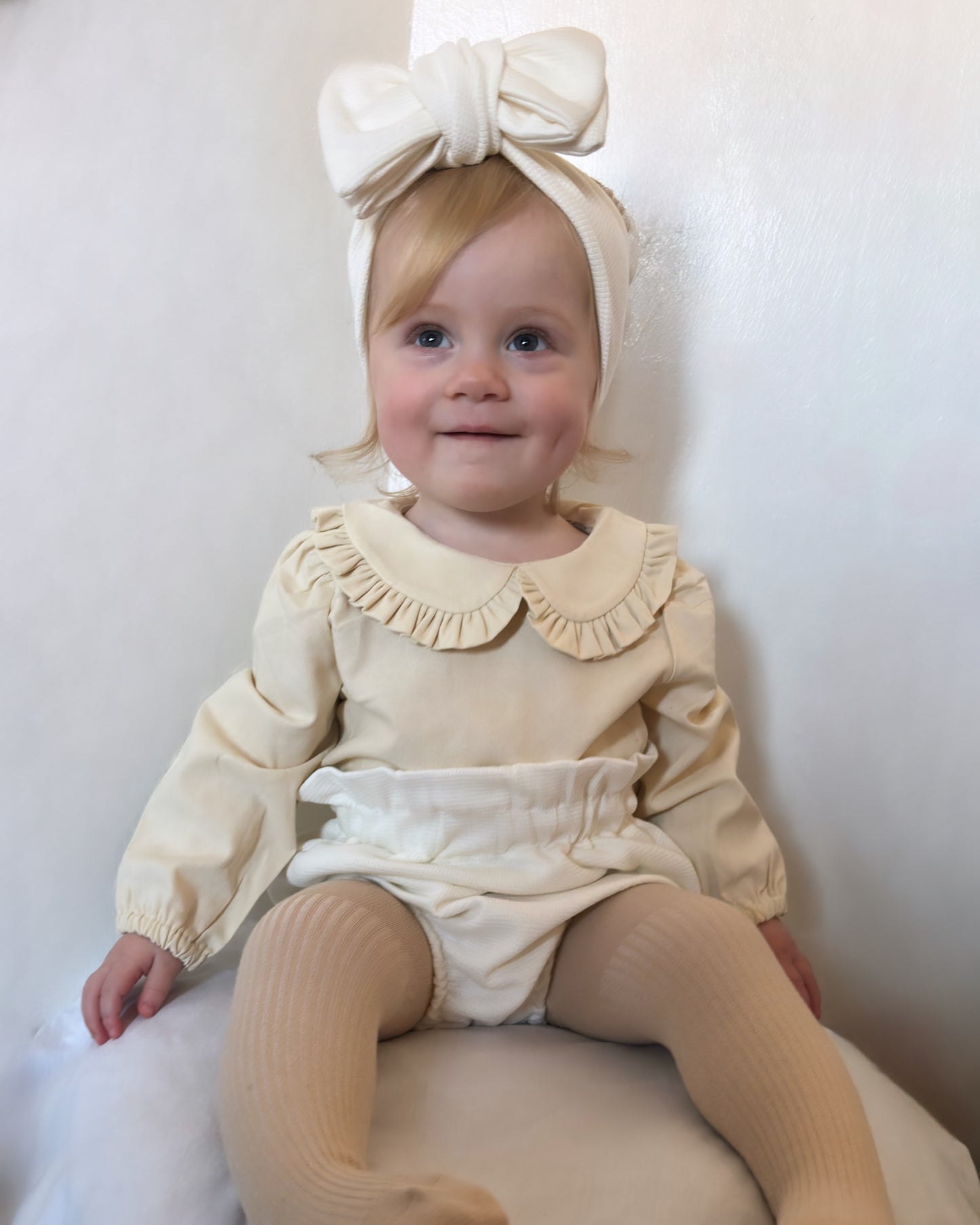 White Christmas Mylah chunky top knot