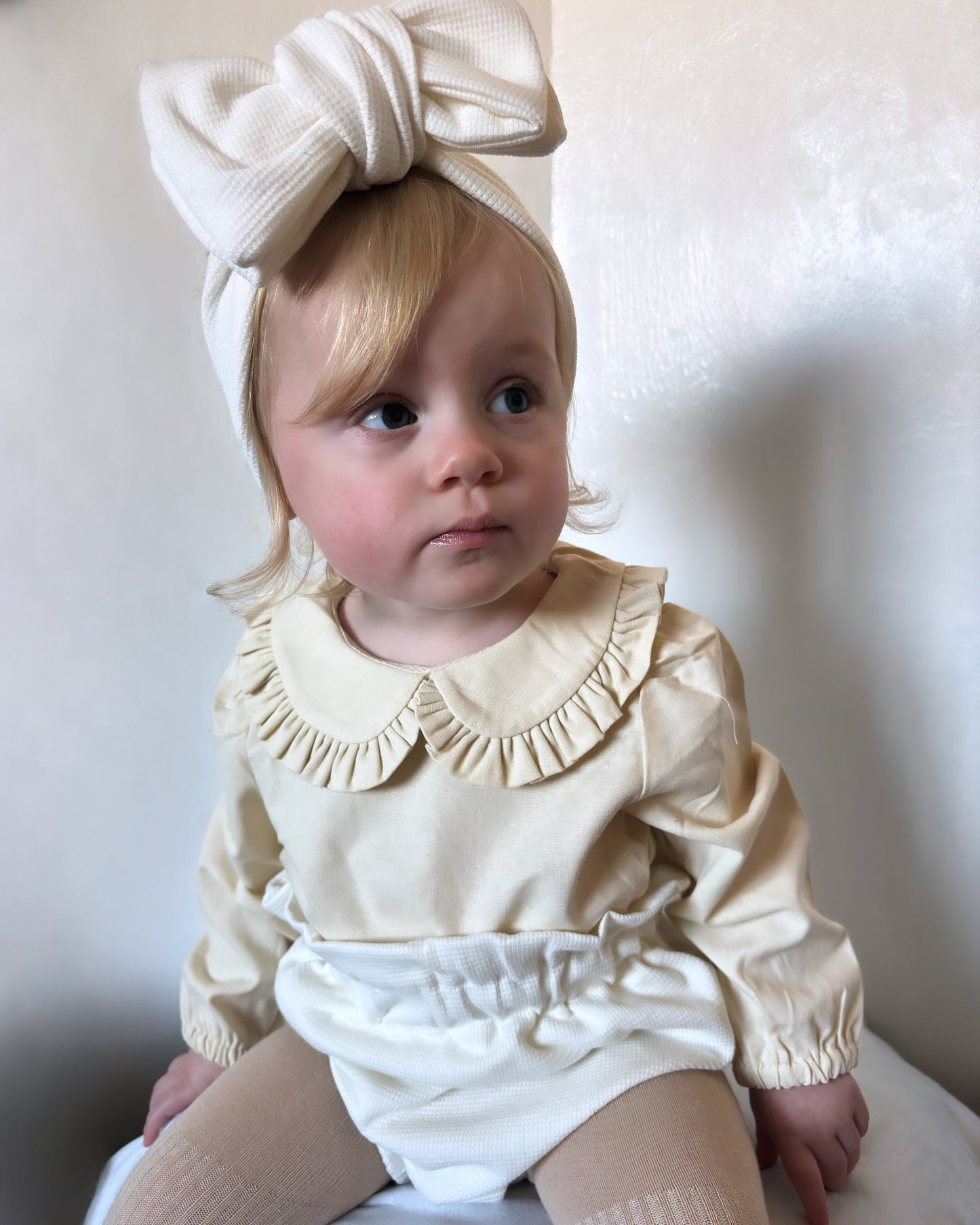 White Christmas Mylah chunky top knot