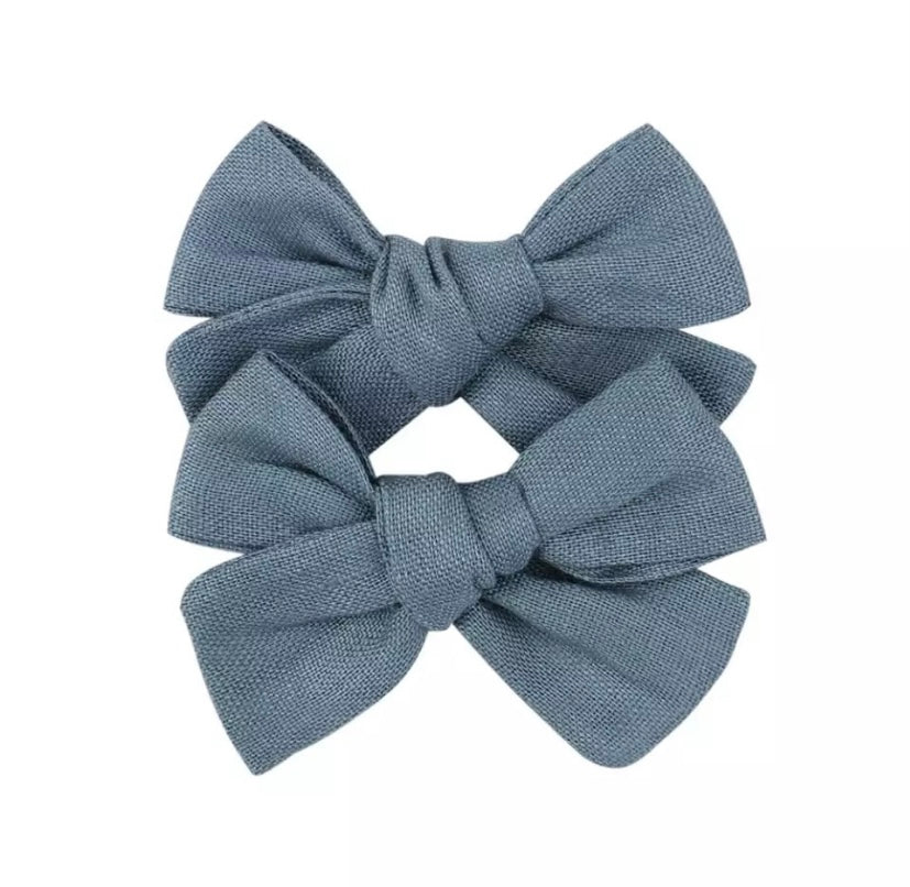 Pig tail clips