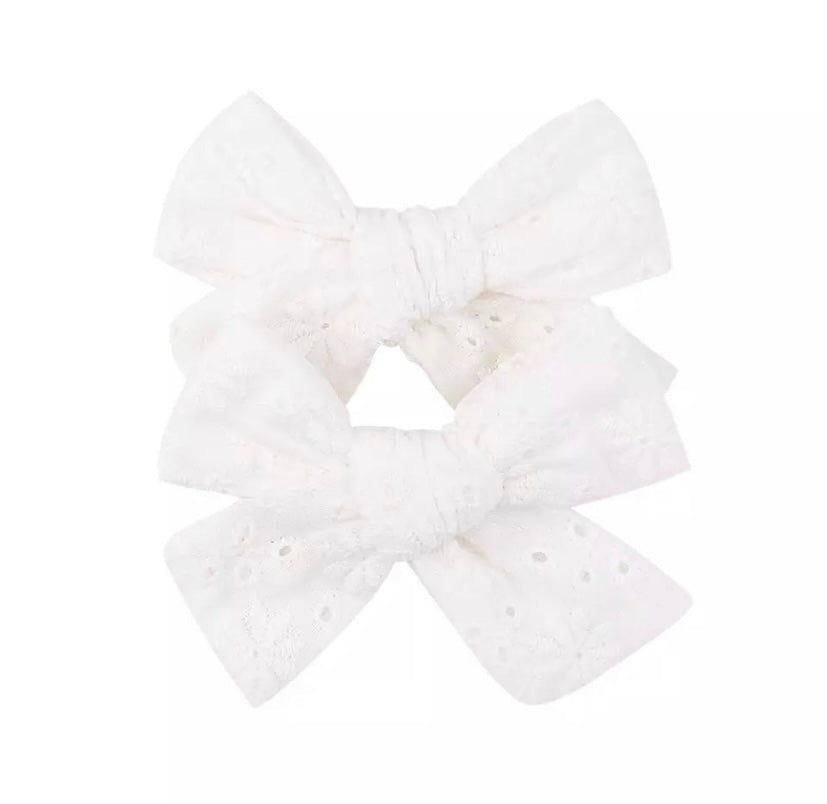 Pig tail clips