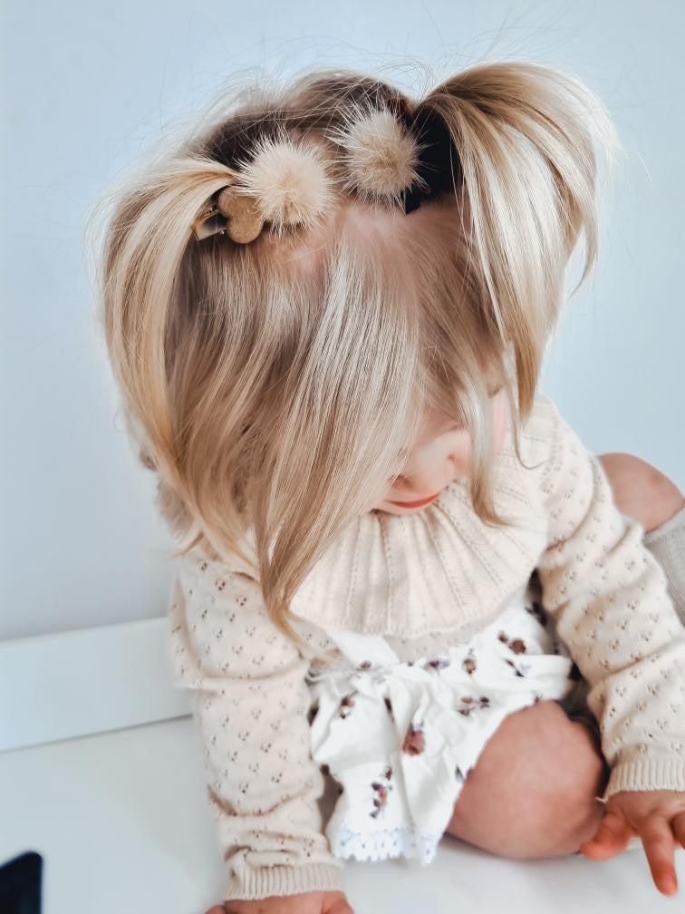 Luxury pom clips
