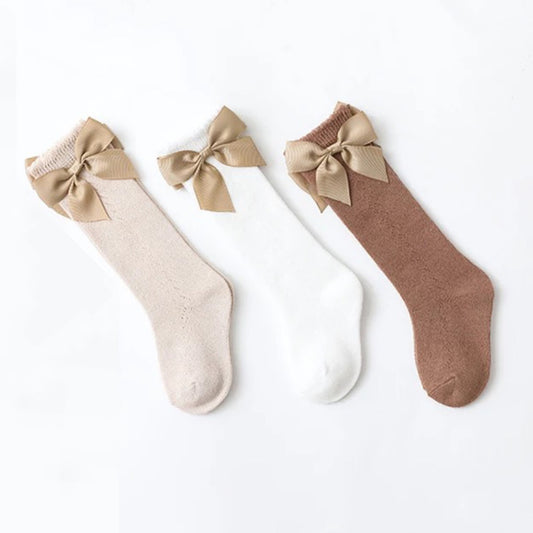 Neutral bow pop socks
