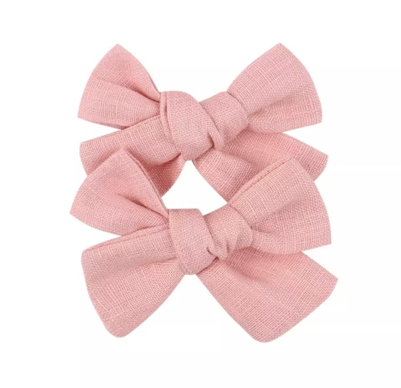 Pig tail clips